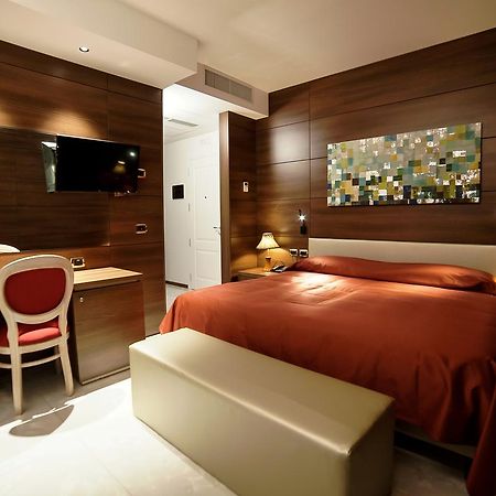 Family Center Hotel Атена-Лукана Екстер'єр фото